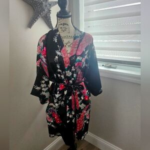 Kimono Woman's Robe. NWOT
